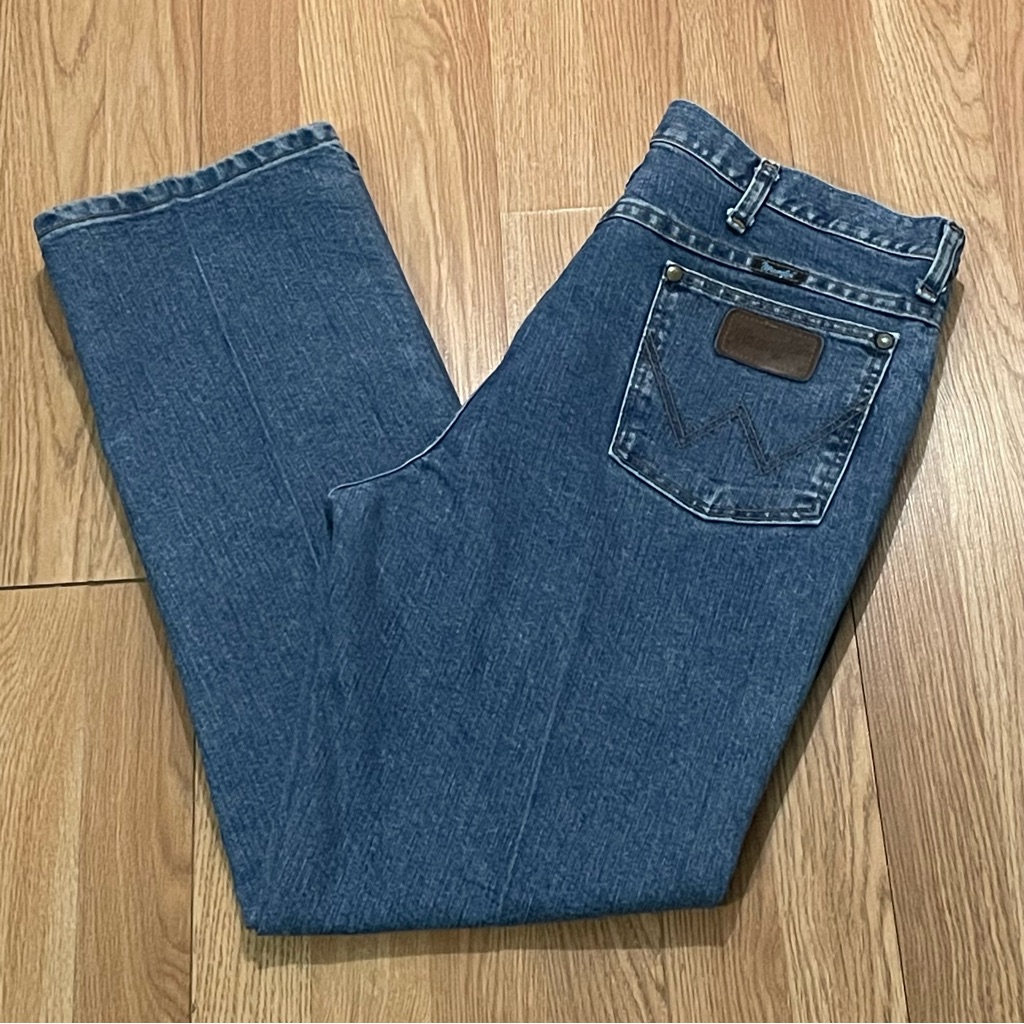Wrangler Cool Vantage Menâs 36x30 Straight Fit Jeans Medium Blue Denim Mid Rise